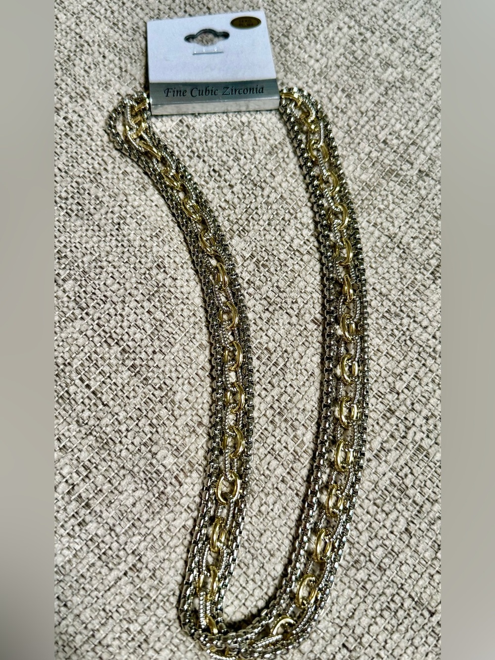 NWT Two-Tone Silver and Gold Layered Link Necklace - Picture 5 of 5
